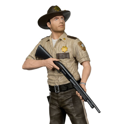 The Walking Dead Rick Grimes (Season 1) 1:8 Scale Figure