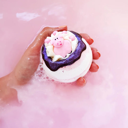 Piggy In the Middle Bath Blaster